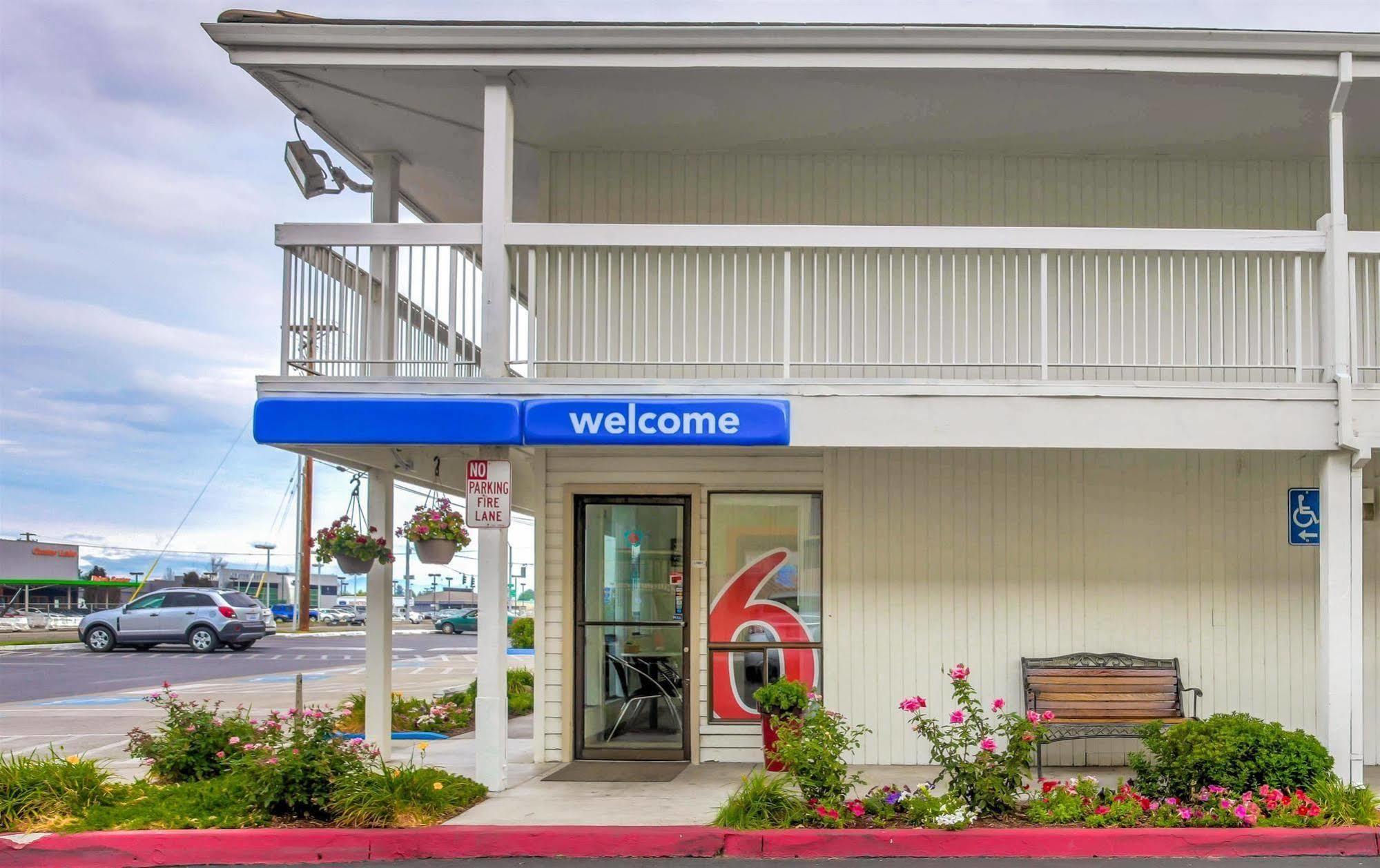 Motel 6-Medford, Or - North Zewnętrze zdjęcie